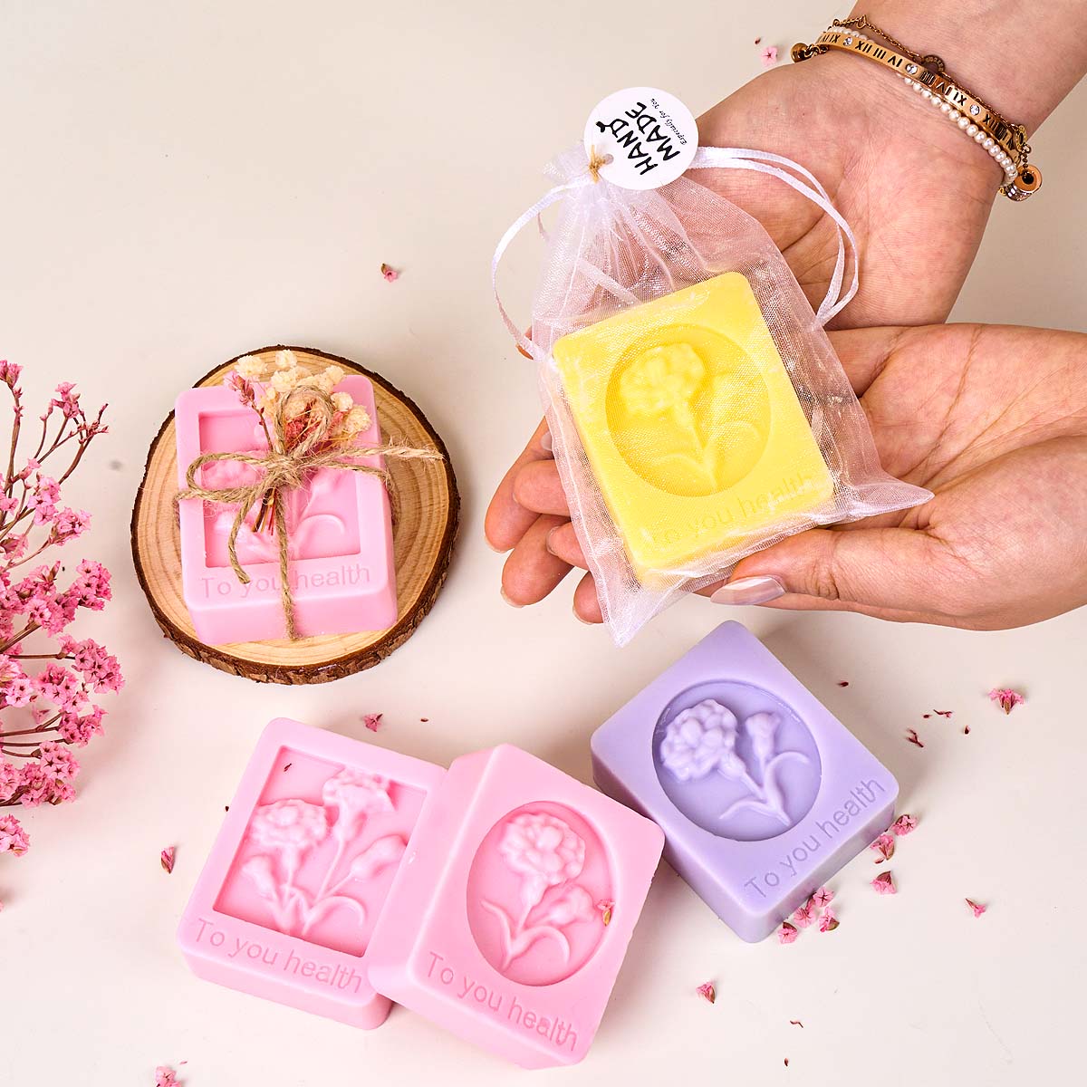 مجموعة كاملة لصنع الصابون يدوي - مراجعة Soap Making Starter Kit وسعره